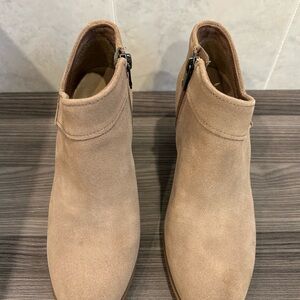 Koolaburra by Ugg Tan Suede Boots